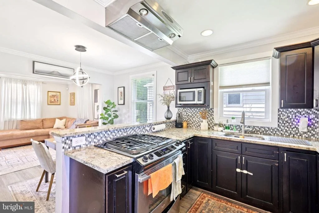 Photo of 4214 THORNCLIFF ROAD