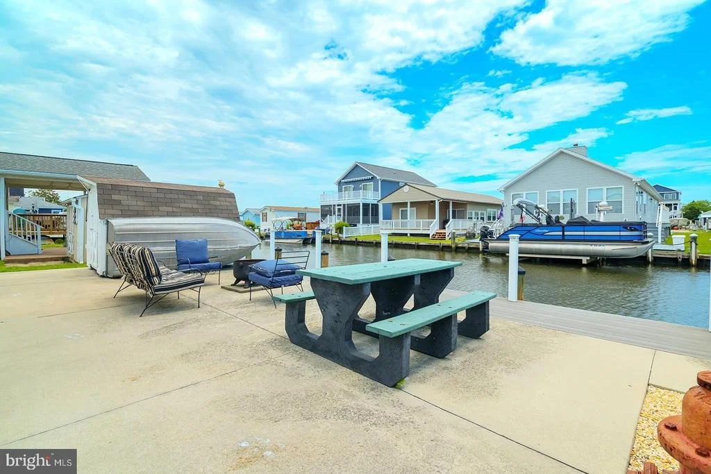 Photo of 36964 LAWS POINT ROAD