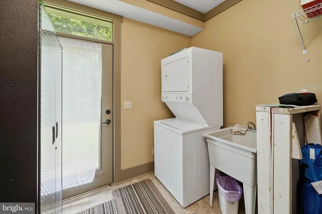 Photo of 110 NORTHLAKE DRIVE