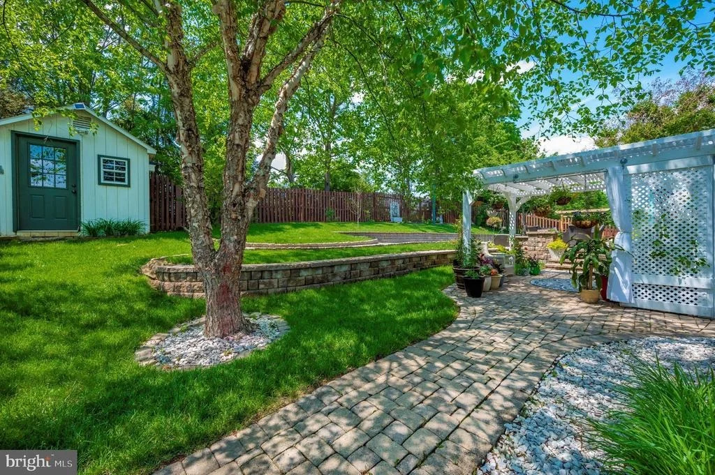 Photo of 11229 SUFFOLK DRIVE