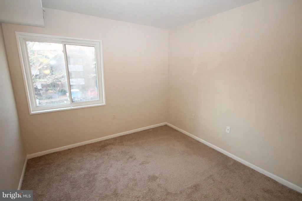 Photo of Unit 12B at 1400 NORTHGATE SQUARE