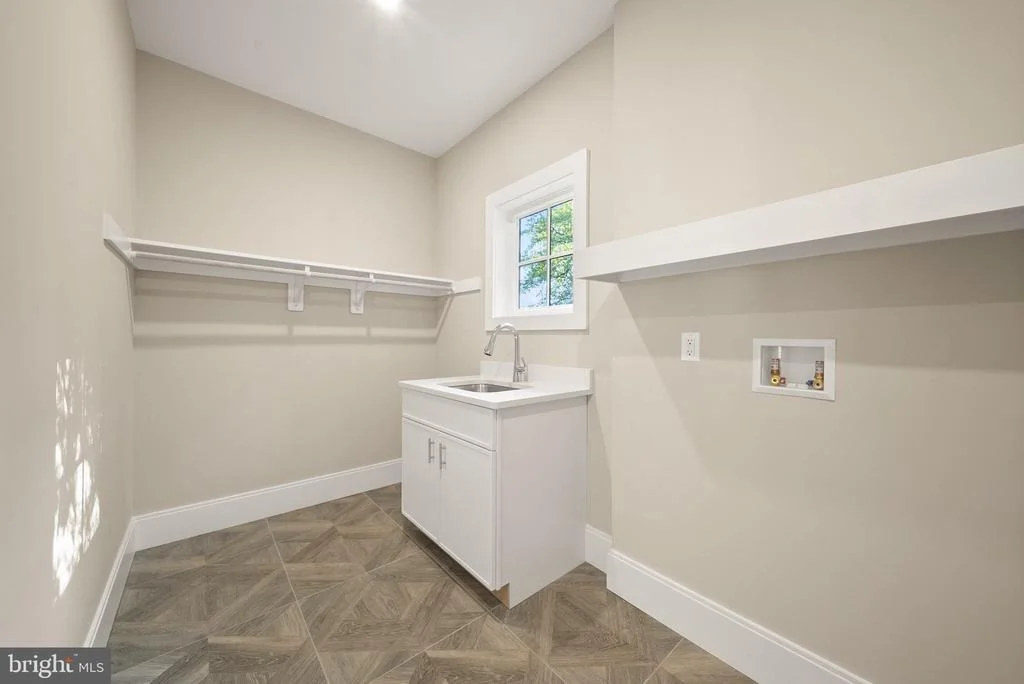 Photo of 8615 ACORN CIRCLE