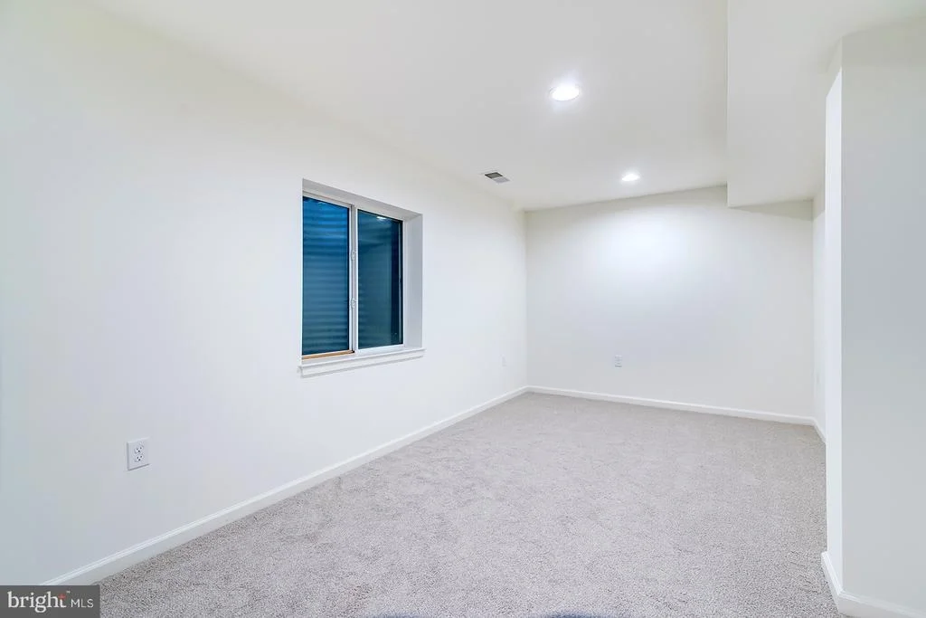 Photo of 327 CARLTON DRIVE