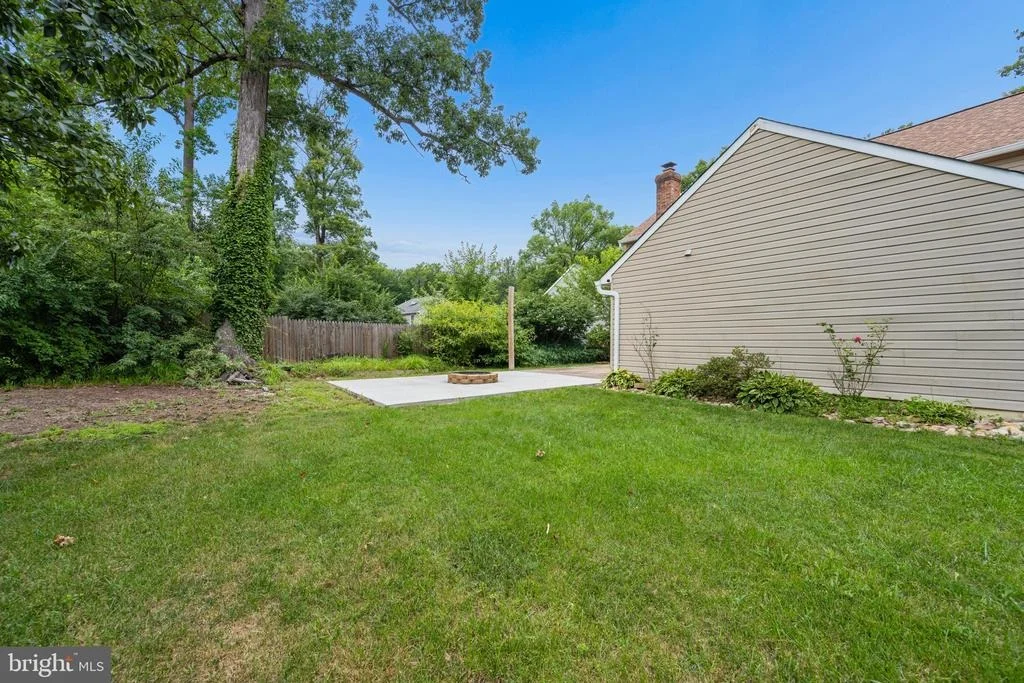 Photo of 10421 ROSEMONT DRIVE