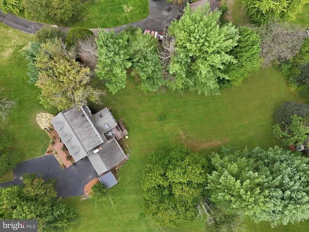 Photo of 8114 HILLCREST DRIVE