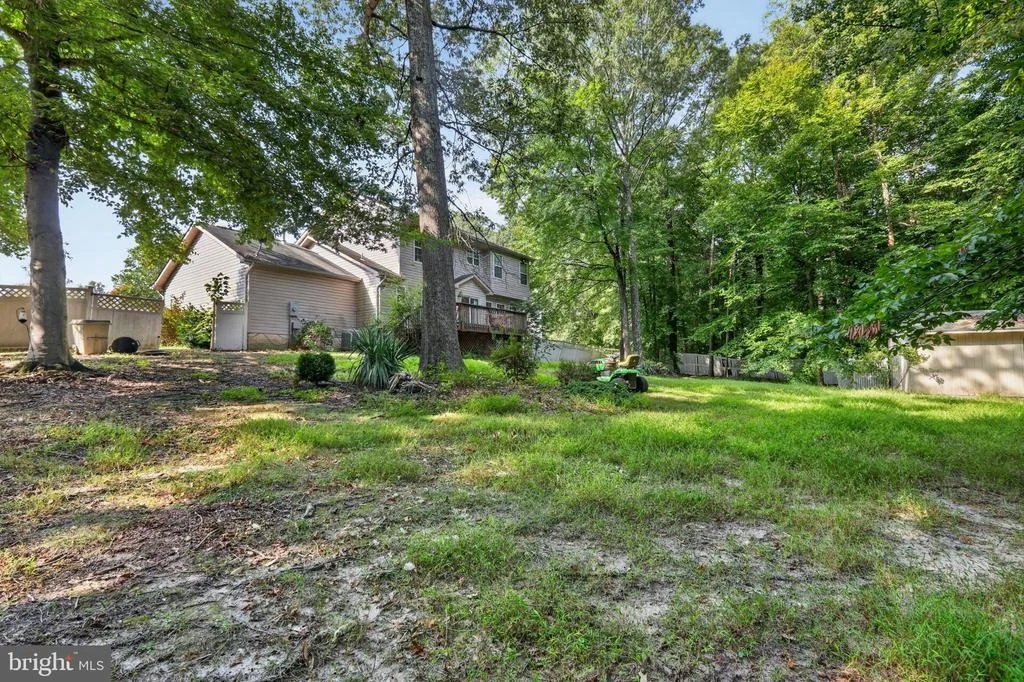 Photo of 9109 HELMSLEY DRIVE