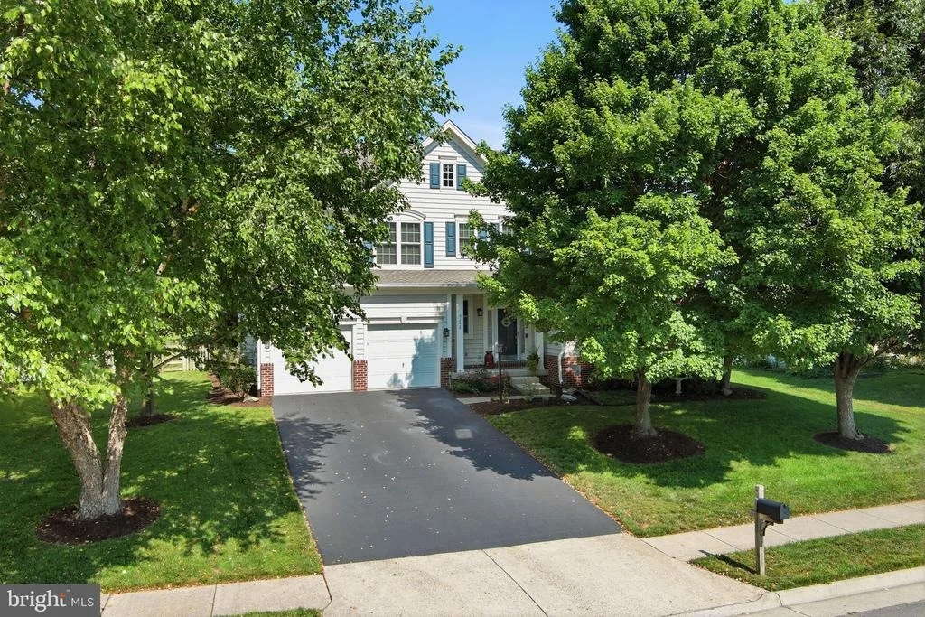 Photo of 9242 RAINBOW FALLS DRIVE