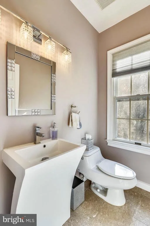 Photo of 2091 HUNTERS CREST WAY