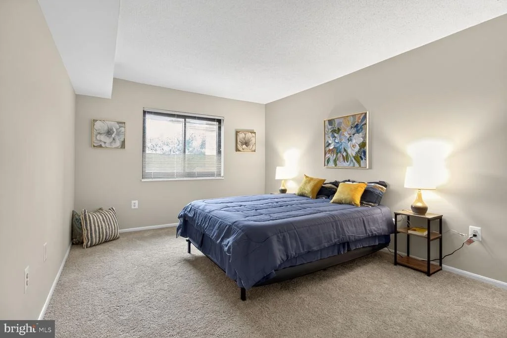 Photo of Unit 3802 at 15115 INTERLACHEN DRIVE