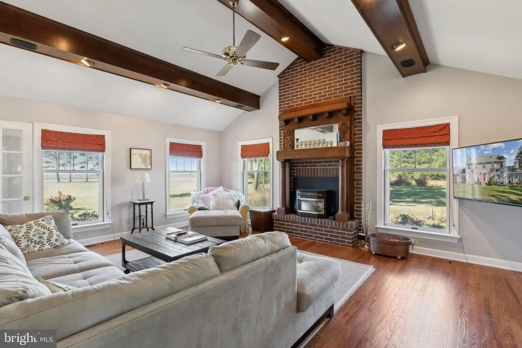 Photo of 5253 RAGGED POINT ROAD