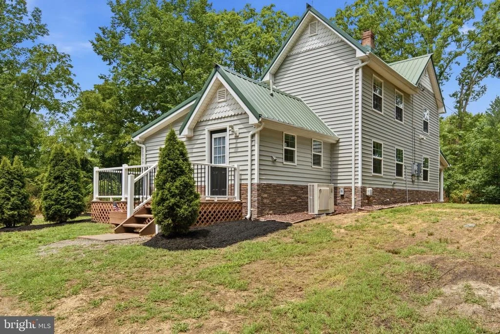 Photo of 1804 SIXES ROAD