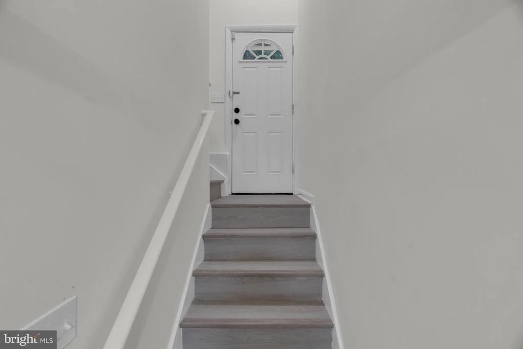 Photo of 4320 IVY GLEN ROAD