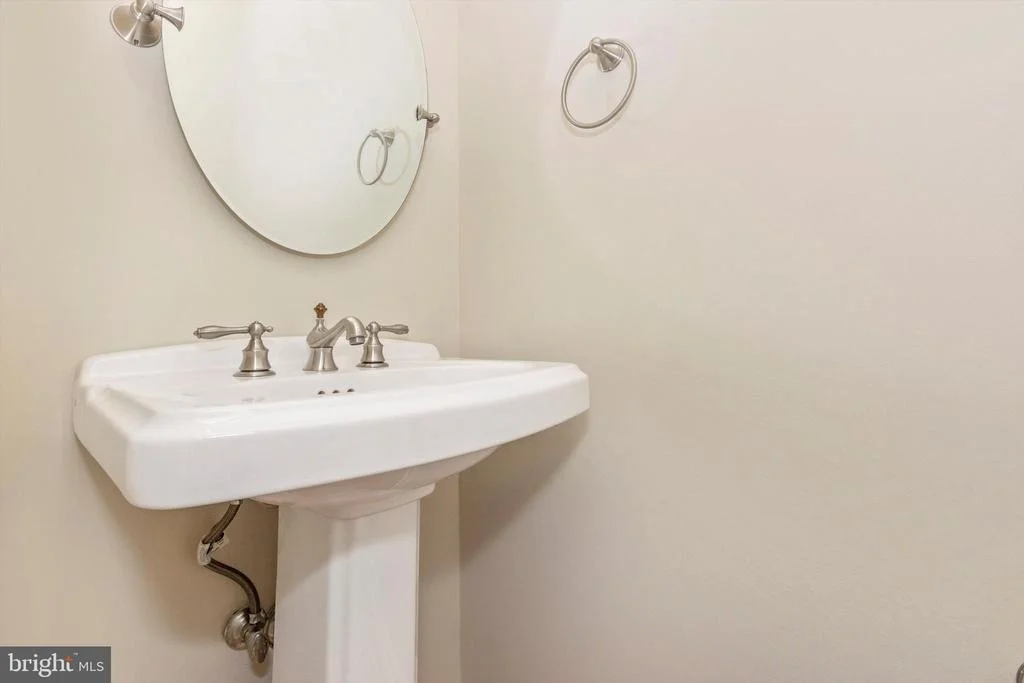 Photo of 1101 WINDMILL LANE