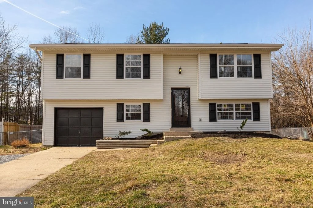 Photo of 708 UNIVERSITY DRIVE