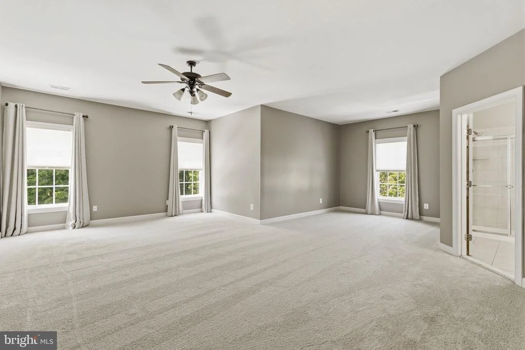 Photo of 1124 OAK TREE DRIVE