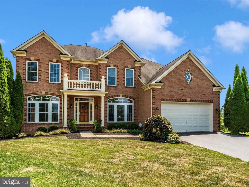 Photo of 6 FARMSTEAD PLACE