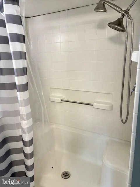 Photo of 2911 WILLOUGHBY BEACH ROAD