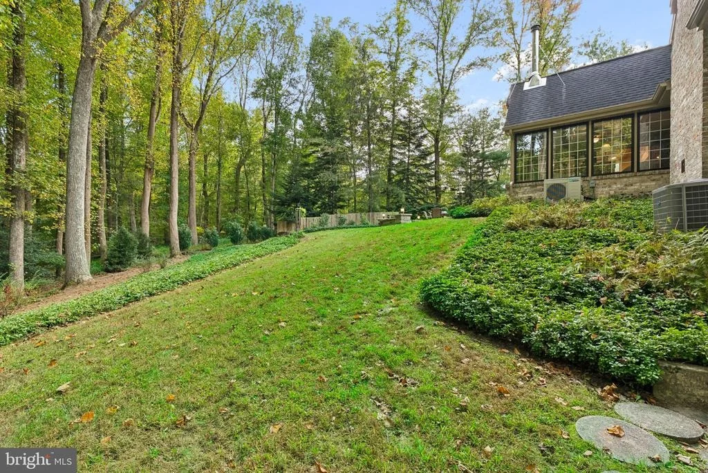 Photo of 14416 MANOR ROAD