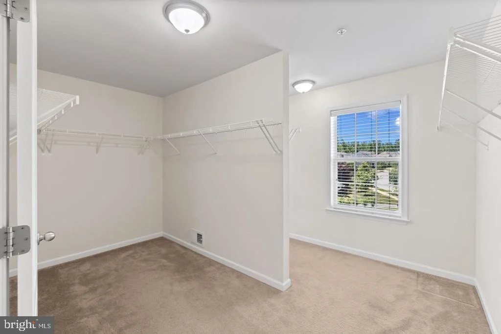 Photo of 9613 MANOR OAKS VIEW