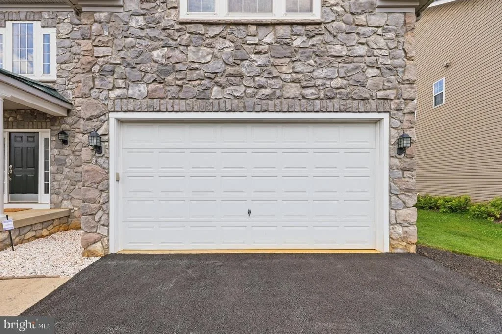 Photo of 419 MOHICAN DRIVE