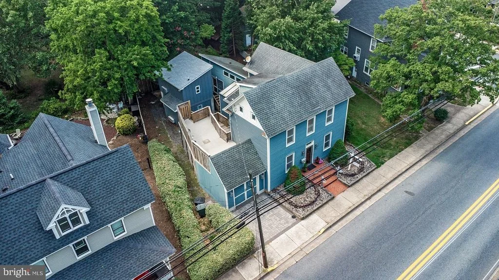 Photo of 606 KINGS HIGHWAY