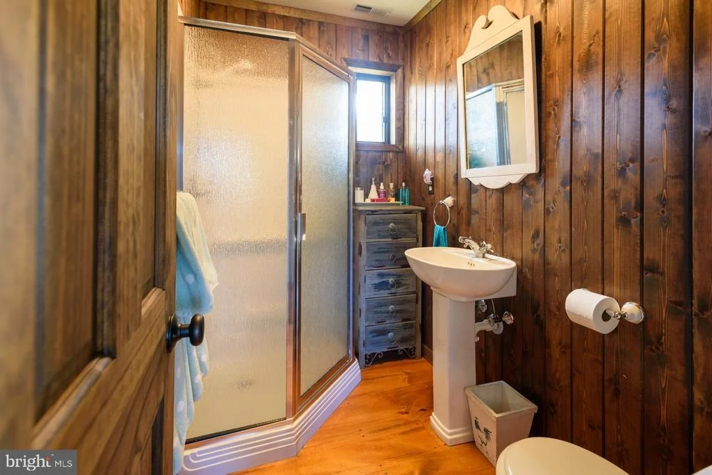Photo of 1308 TOWN POINT ROAD