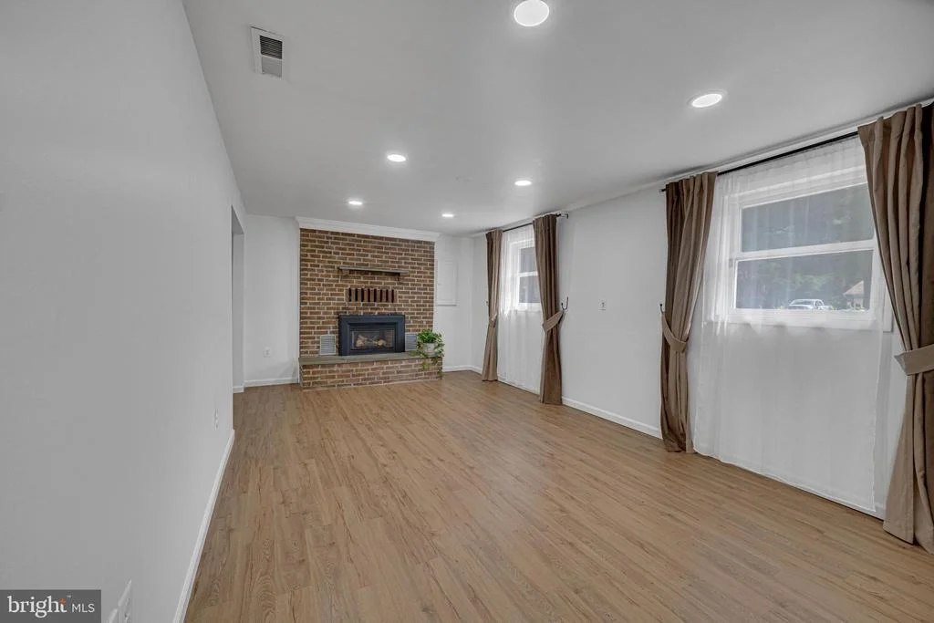Photo of 19130 DOWDEN CIRCLE