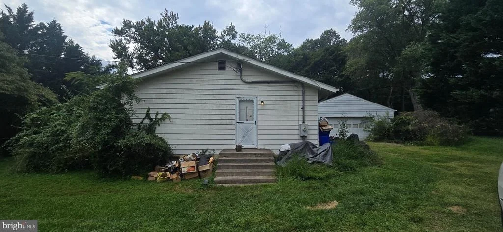 Photo of 15513 SENECA ROAD