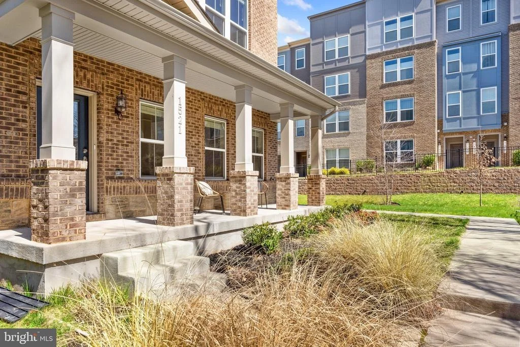 Photo of 1521 BURNELL DRIVE