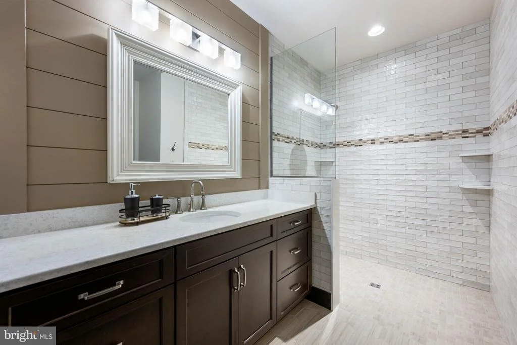 Photo of 516 SEAGULL DRIVE