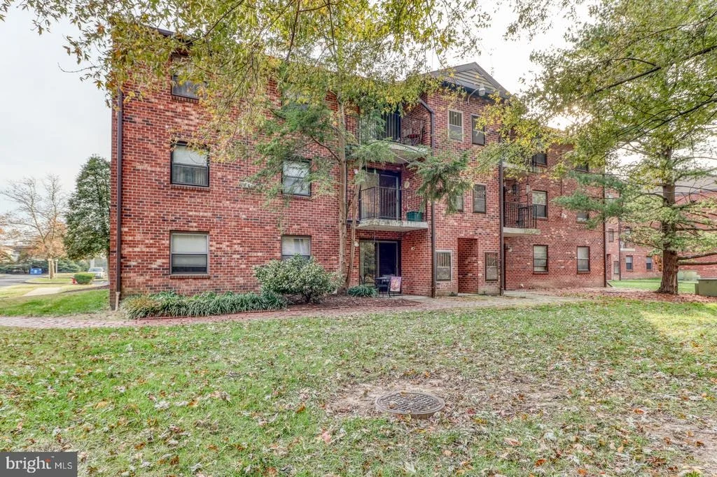 Photo of 4 CHASE HALL