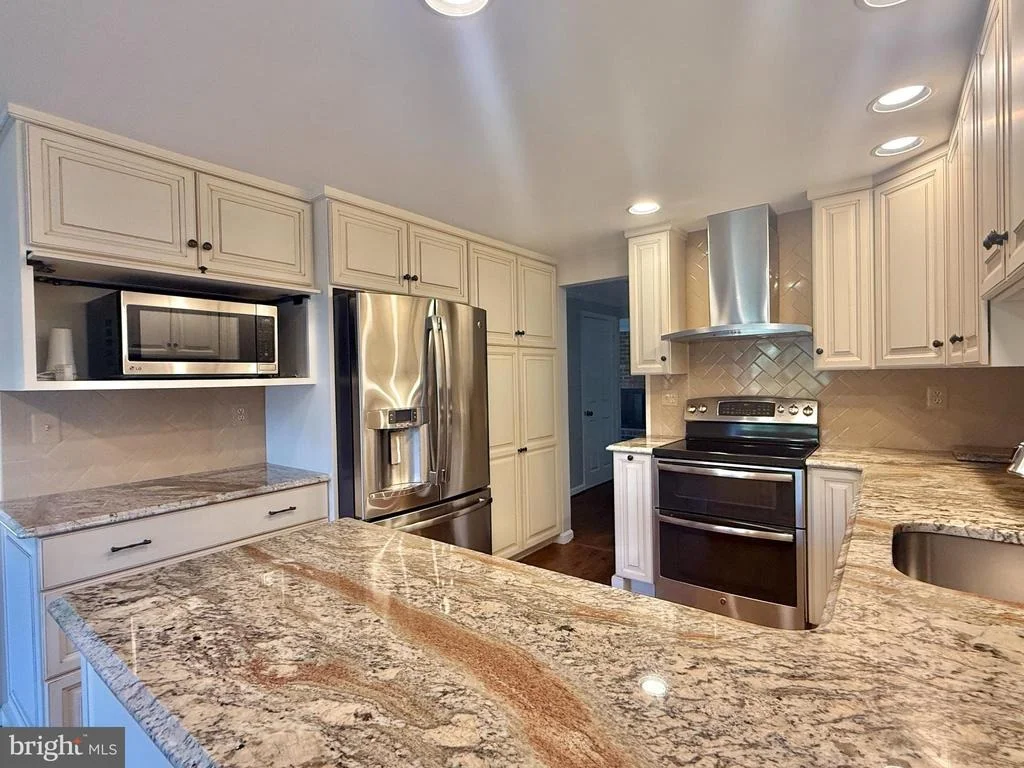 Photo of 1429 LONGHILL DRIVE