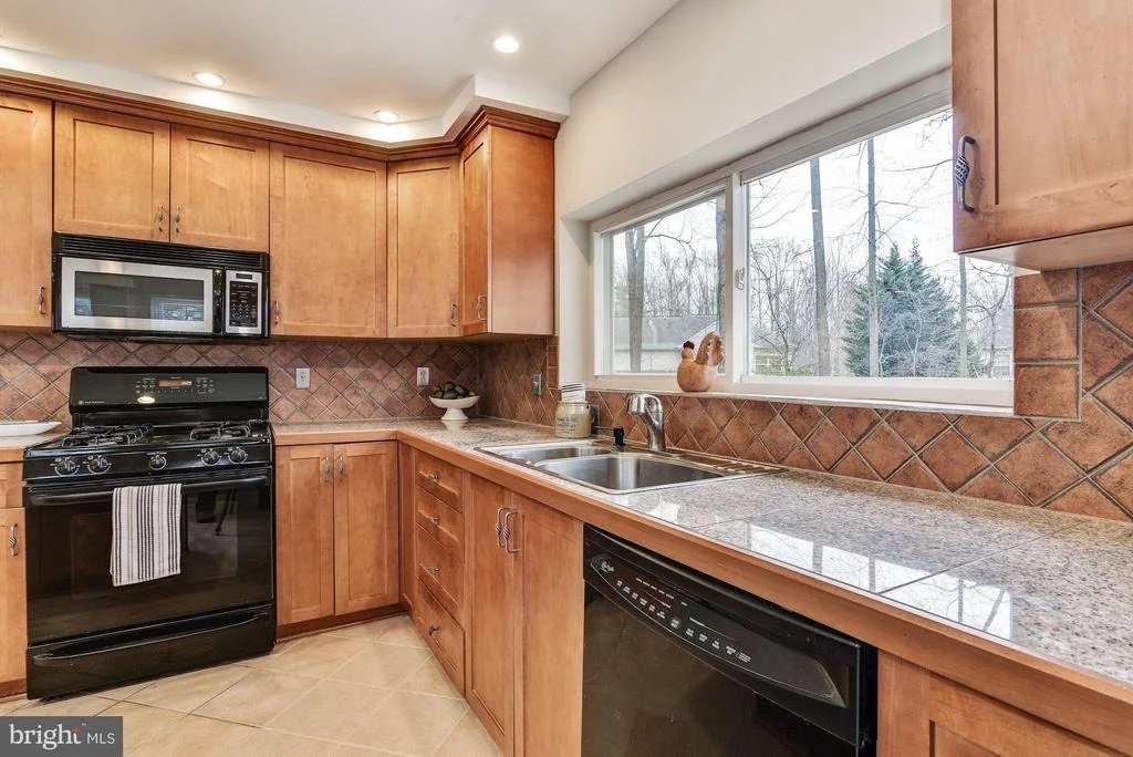 Photo of 104 STONEGATE DRIVE