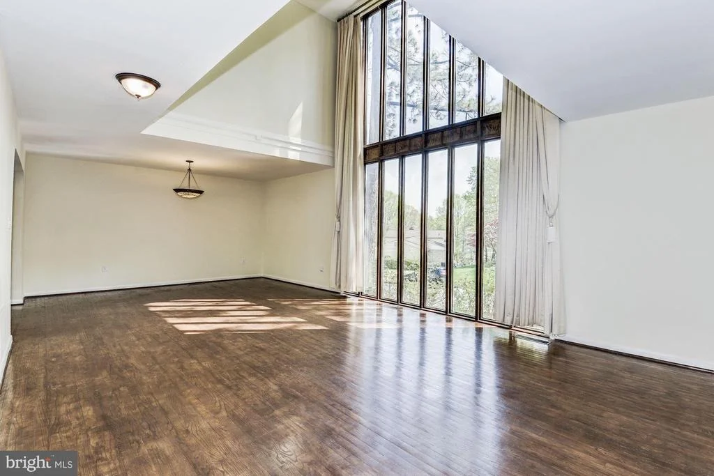 Photo of 16206 DARTMOOR DRIVE