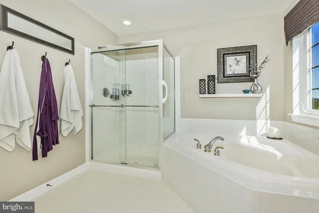 Photo of 610 GLENBROOK DRIVE