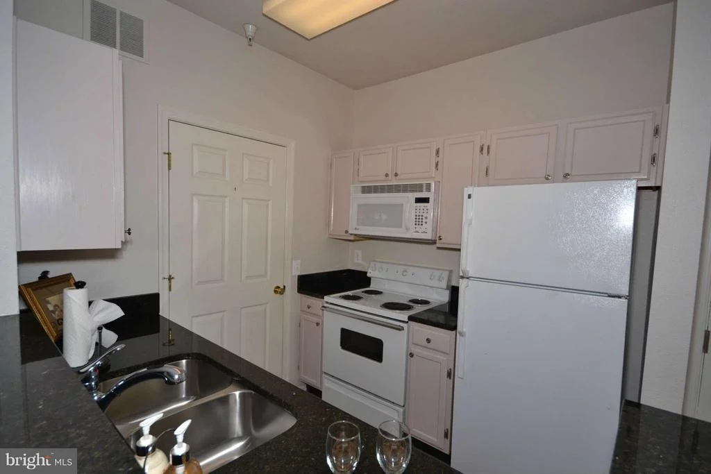 Photo of Unit 5301 at 1581 SPRING GATE DRIVE