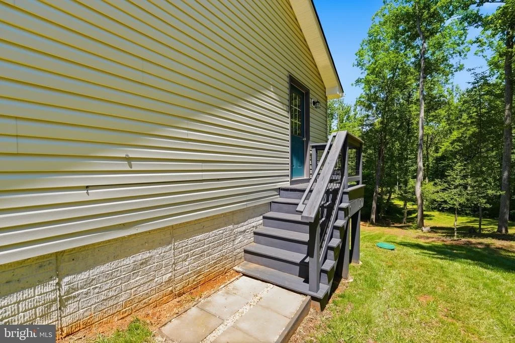 Photo of 898 SEVILLE RD.