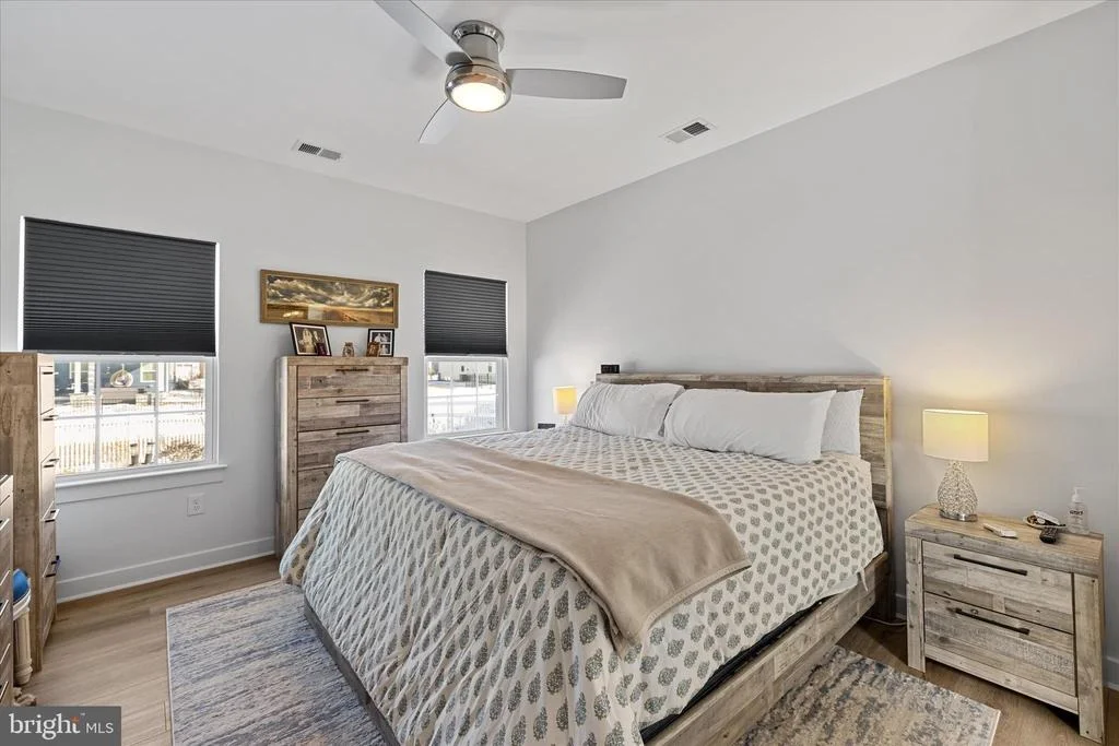 Photo of 37333 KESTREL WAY