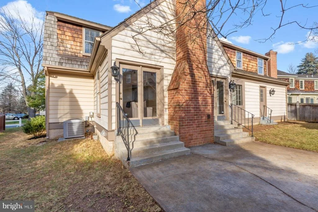 Photo of 202 BRISTOL DOWNS DRIVE