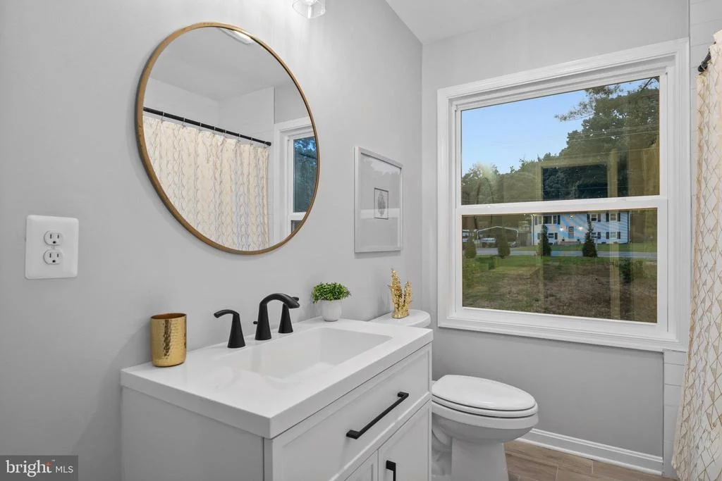 Photo of 1235 CALVERT BEACH ROAD