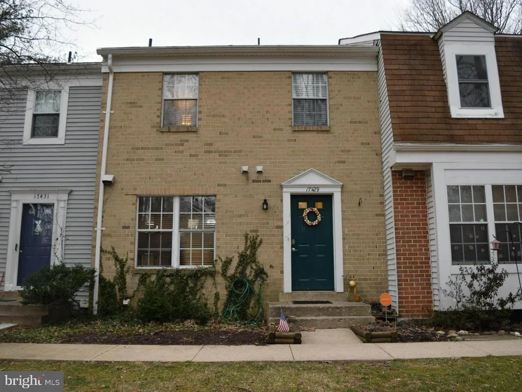 Photo of Unit 13 at 17429 PIPERS WAY