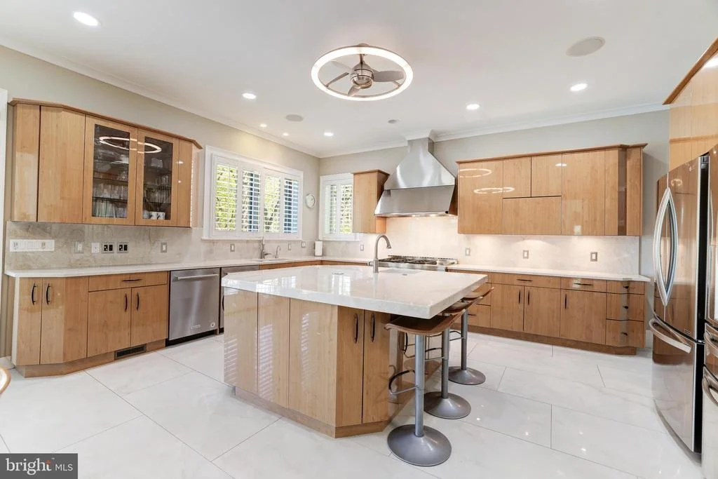 Photo of 658 LIVE OAK DRIVE