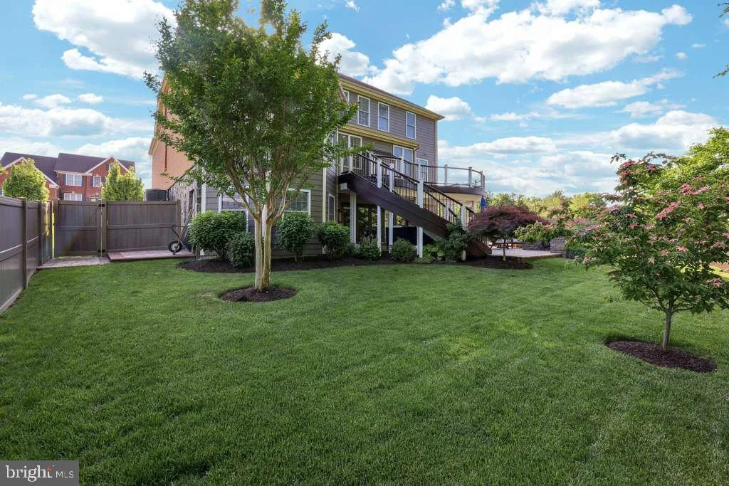 Photo of 8227 SAINT FRANCIS DRIVE