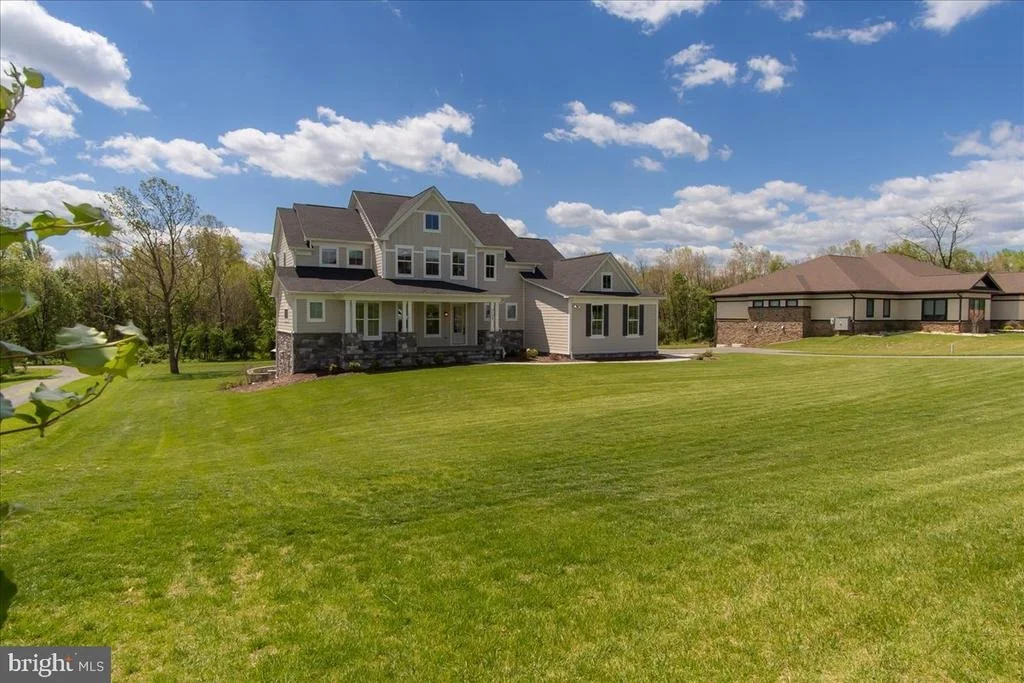 Photo of 7172 MEADOWBROOKE DRIVE