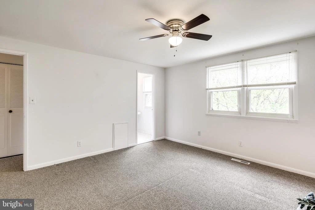 Photo of 937 GROVEHILL ROAD