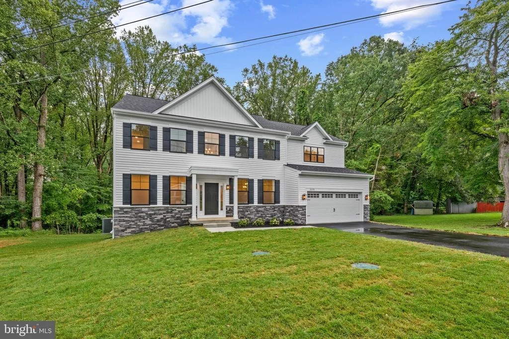 Photo of 2175 GLENCREST CIRCLE