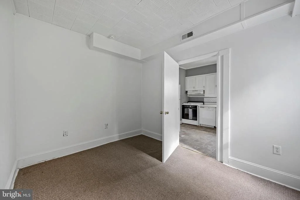 Photo of 305 WALNUT STREET