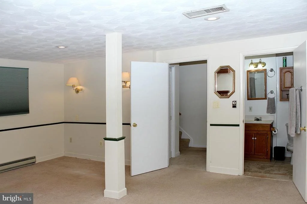 Photo of 9825 MOYER ROAD