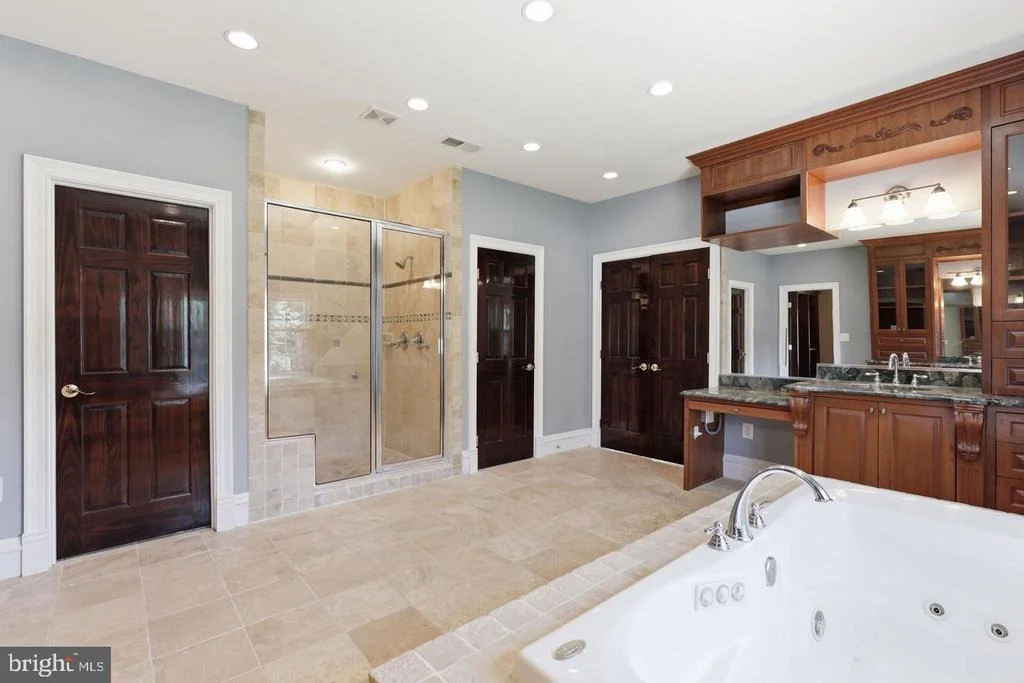 Photo of 8813 OAK LEAF DRIVE