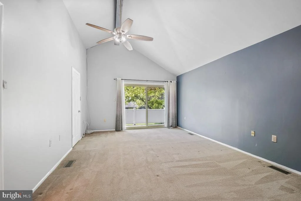 Photo of 19005 HARKNESS LANE